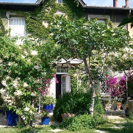 Les Petits Poissons Bed & Breakfast Avignon Exterior photo